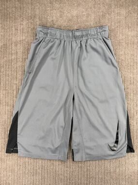 Nike Big Boys XL Dri-FIT Basketball Shorts Gray Black 892064-065